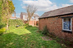 Photo 35- click for photo gallery